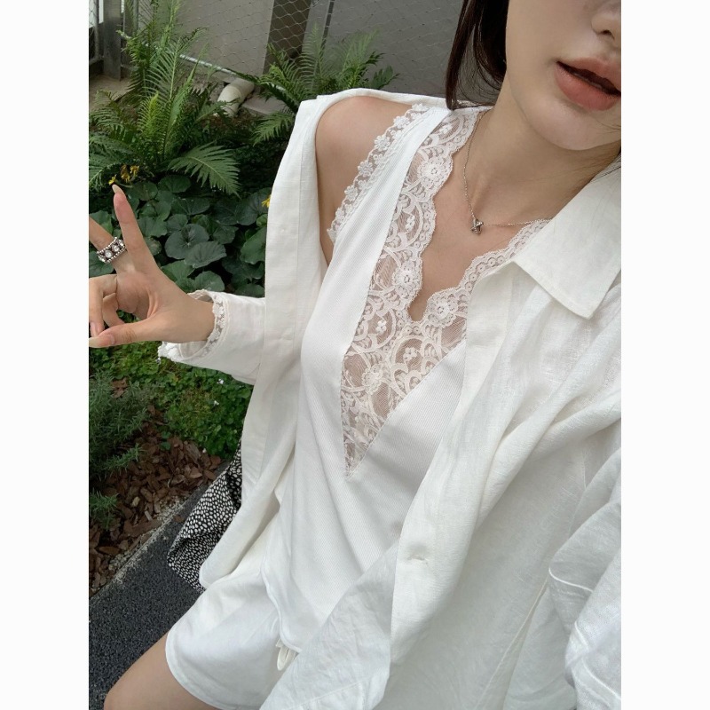 Stacked V-Neck Lace Vest 2026  - Suspender Tank Top บทวิจารณ์และราคา